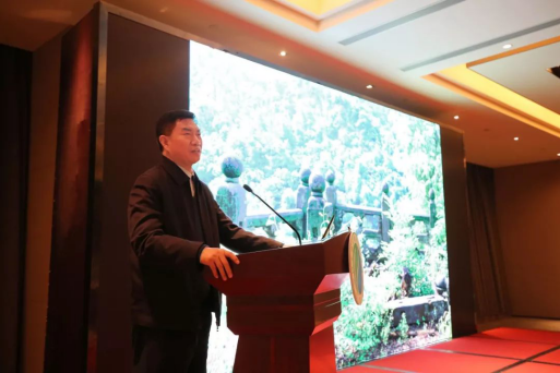 2019年12月,中国生态文明论坛十堰年会,中心主任杨立志教授作主题演讲